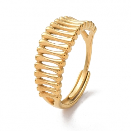 Open Ring Wavy Design