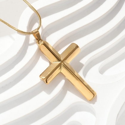 Bold Cross Necklace – Modern Design, Timeless Strength