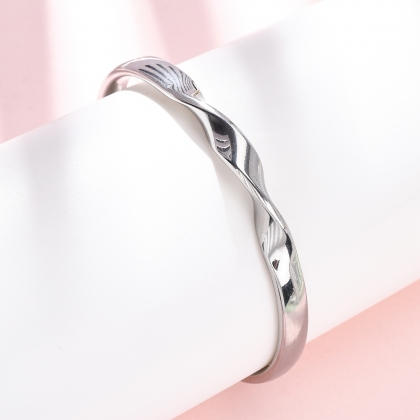 Sculpted Everyday Cuff Bangle