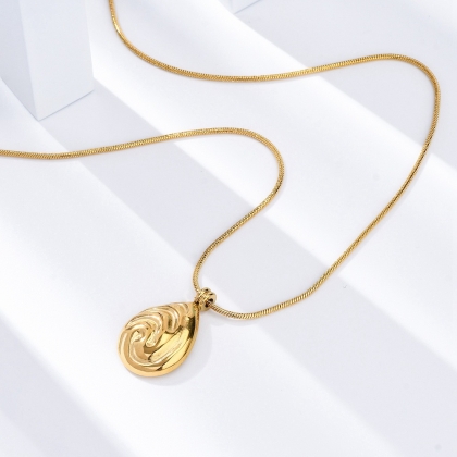 Teardrop Pendant Necklace