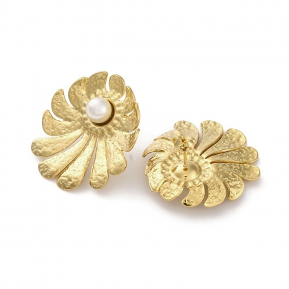 Flower Stud Earrings with Pearl